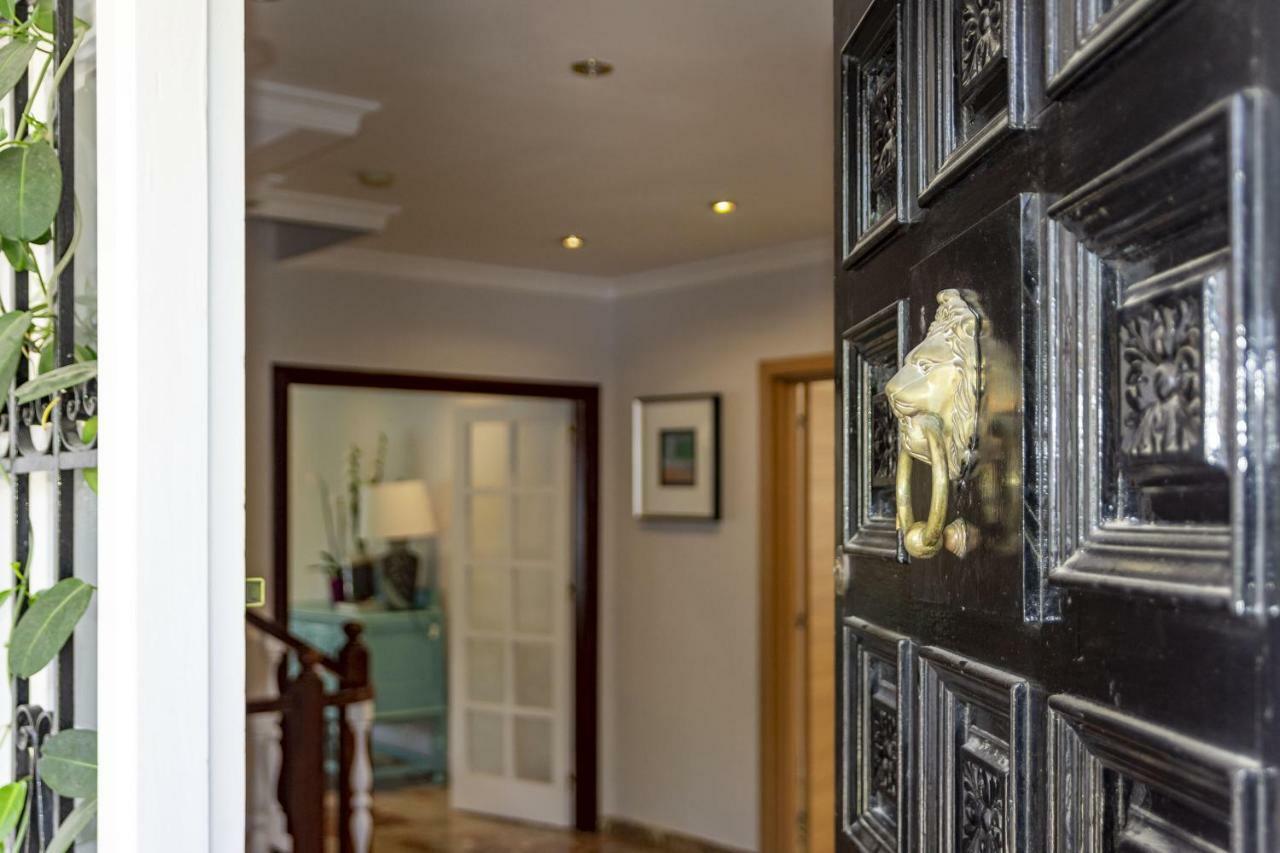 Villa Casakhan, Beautiful Luxury Villa, Марбелья Экстерьер фото