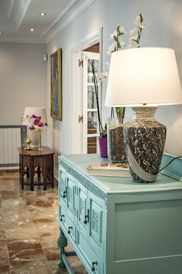 Villa Casakhan, Beautiful Luxury Villa, Марбелья Экстерьер фото