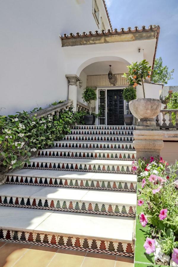 Villa Casakhan, Beautiful Luxury Villa, Марбелья Экстерьер фото